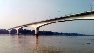 3400 ft (1.04km) long Ishwar Gupta bridge over the river Hooghly. Pictures by PALASH SARKAR