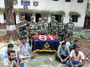 The 81-BSF Battalion team and the arresrted persons