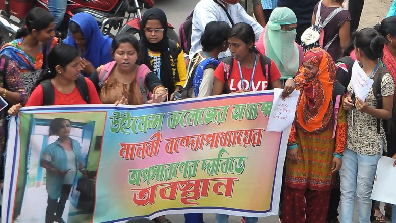 Students agitate demanding removal of Professor Manabi Bandopadhyay in Krishnanagar